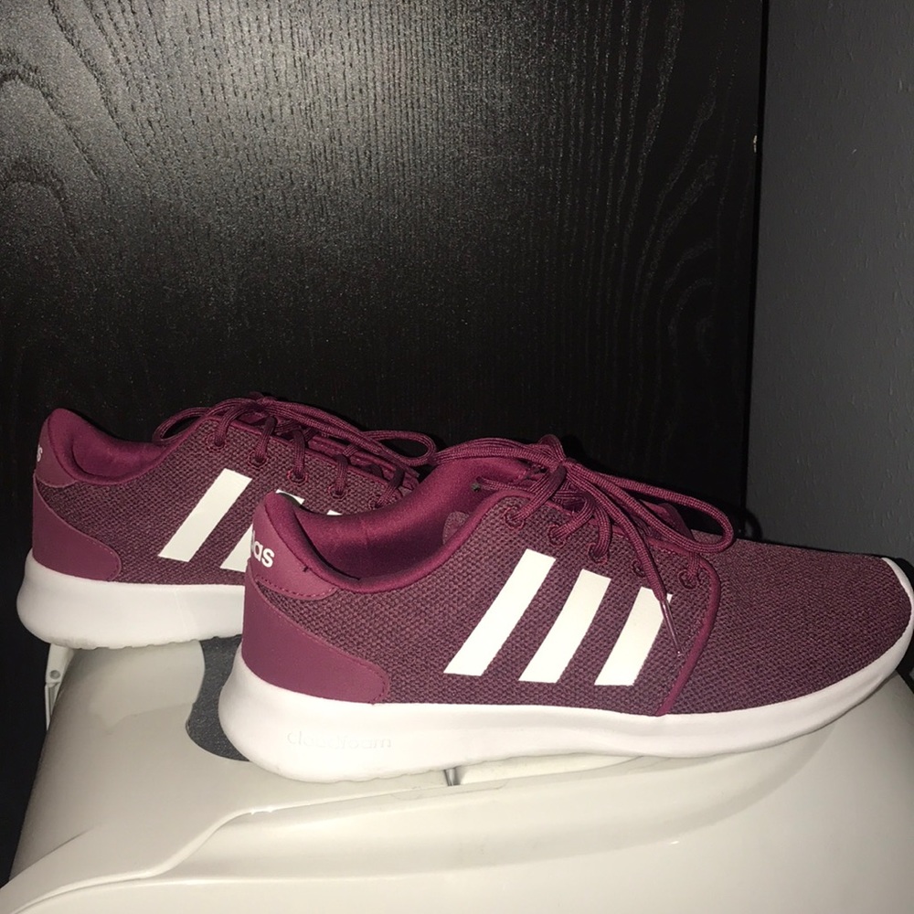 Adidas cloud foam shoes